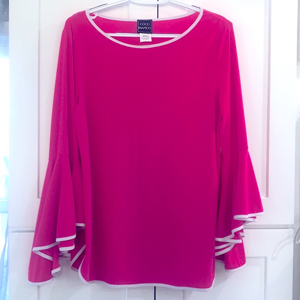 Bautiful hot pink blouse with big bell sleeves and white trim.  Size L